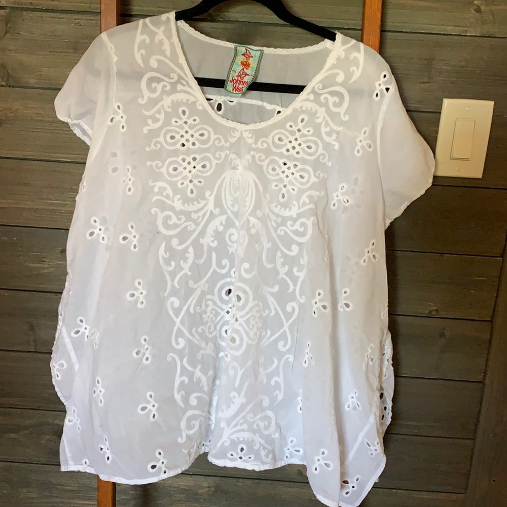 Johnny Was white 100% cotton top size L